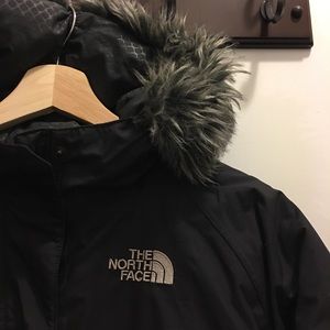 The North Face Jackets & Coats - KIDS North Face- black puffer coat with fur hood The North Face Jackets & Coats - KIDS North Face- black puffer coat with fur hood